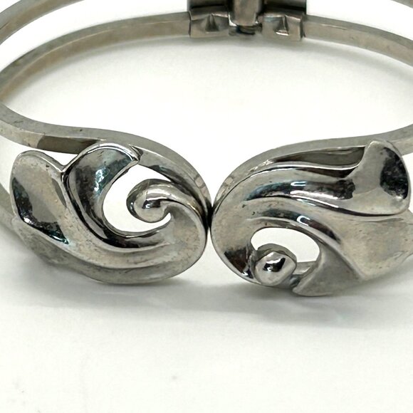 Silver-Tone Hinged Bracelet With Abstract Swirl Design & Double Band Clamper - Picture 8 of 9